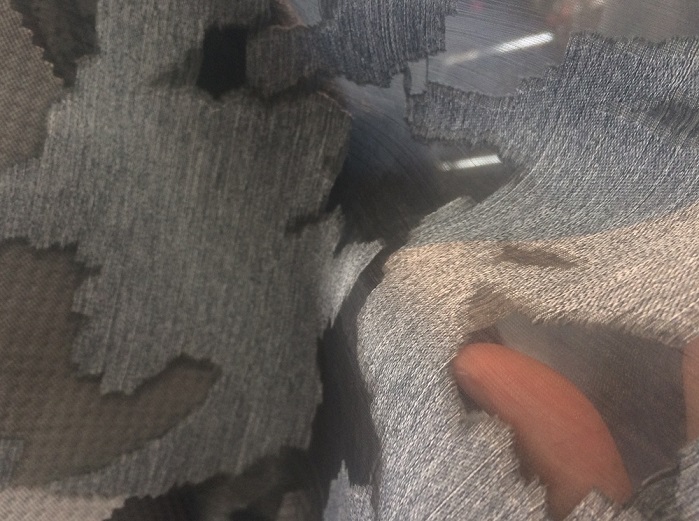 Solis Fabric Tech 86% polyester, 14% nylon. © Anne Prahl