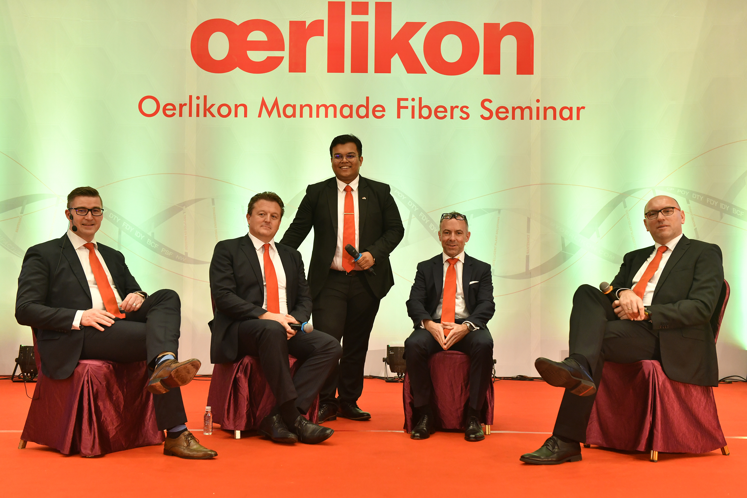 Michael Roellke, Volker Schmid, Jochen Adler and AndreÌ Wissenberg (from left to right) at the podium discussion together with Sudipto Mandal from the Indian subsidiary.