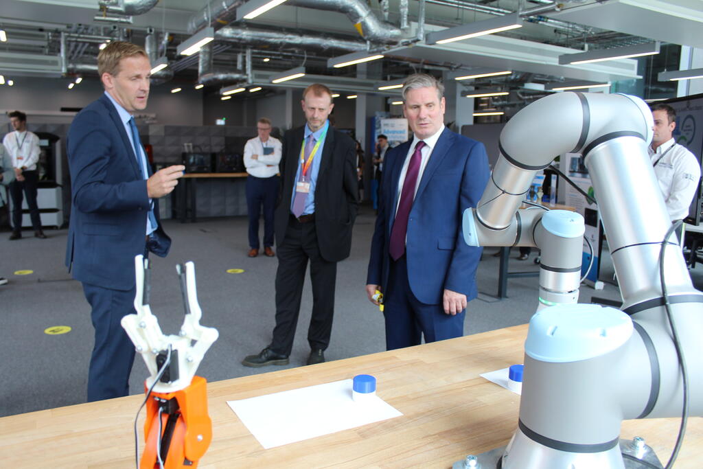 Sir Keir Starmer (right) during the tour of the AMRC Cymru. Image: AMRC.