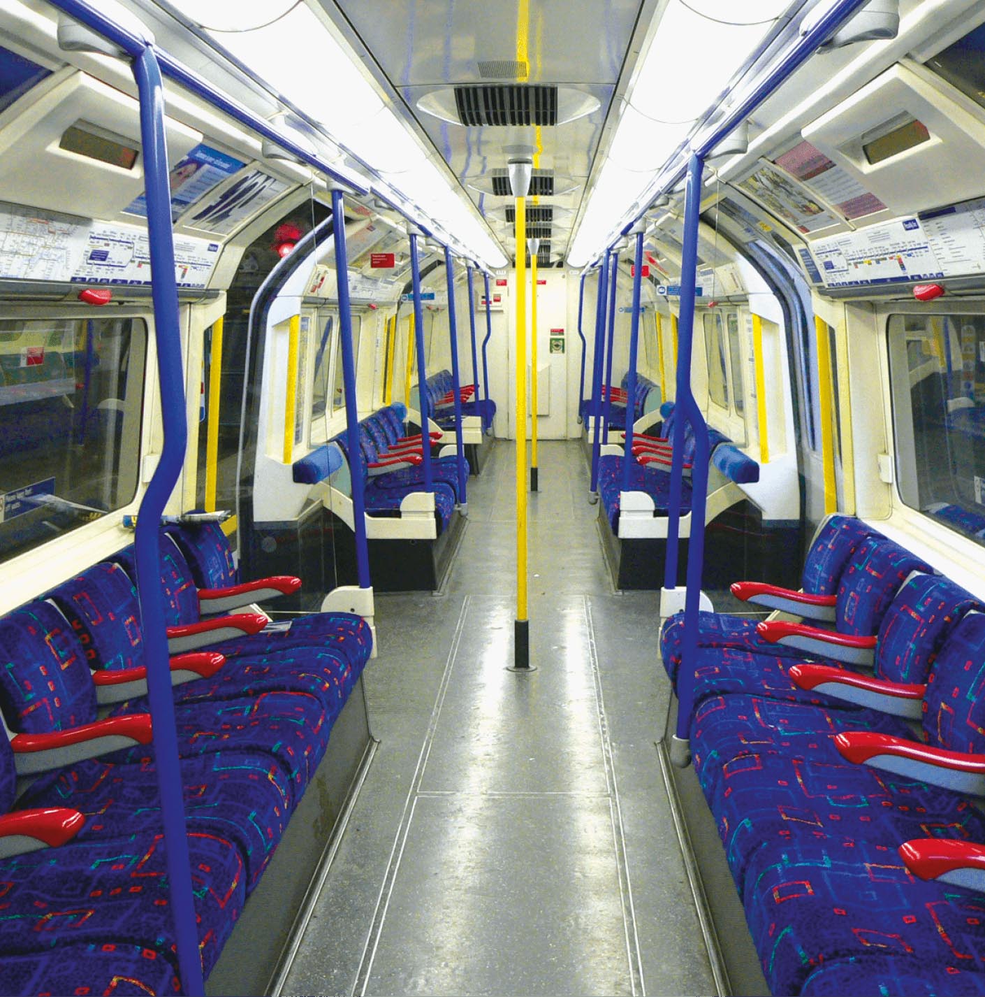 Holdsworth moquette on the Piccadilly underground in London. © Camira