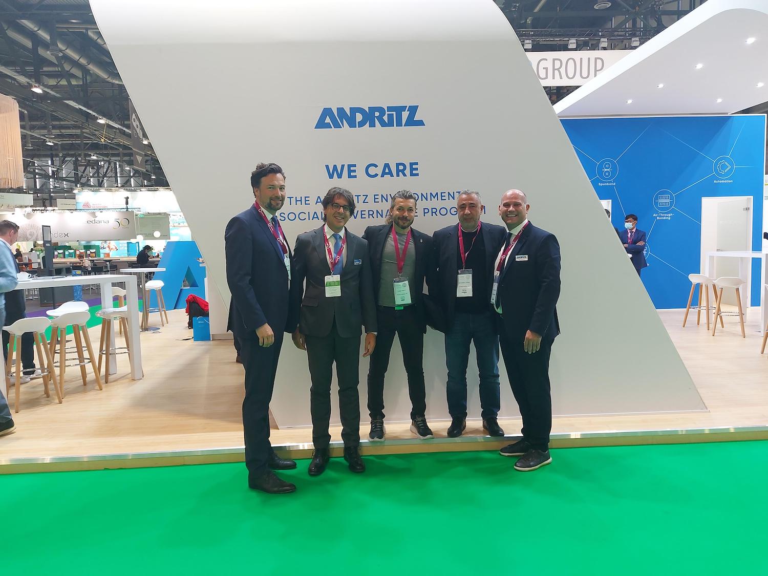Members of the Andritz and Fouani teams at INDEX 2020. © Andritz