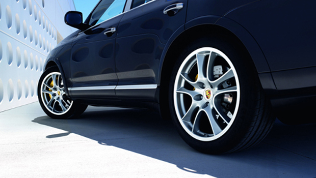 Porsche Cayenne: Available with carbon ceramic brake discs as individual equipment for the first time since August 2008. © SGL Group.