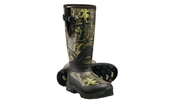 Cabela's Instinct™ Reliant Whitetail 3.5mm 800-Gram Rubber Boots feature Aerotherm frost plugs to provide an extra layer of warmth. © Cabela’s