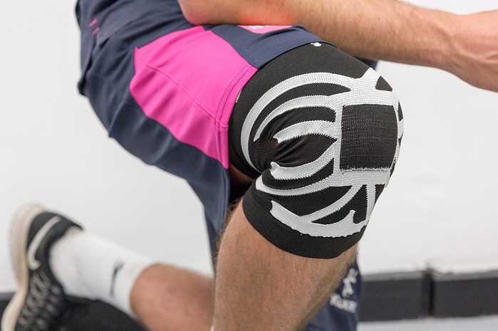 The design uses a prototype sleeve to apply compression to the knee, aiding blood flow to help reduce the risk of anterior cruciate ligament (ACL) injuries in sports professionals. © Nottingham Trent University