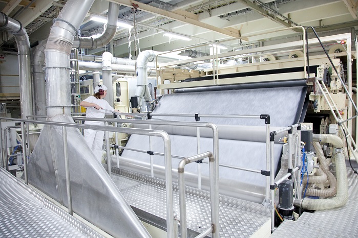 Suominen manufactures nonwovens as roll goods for wipes, as well as for medical and hygiene products. © Suominen Corporation