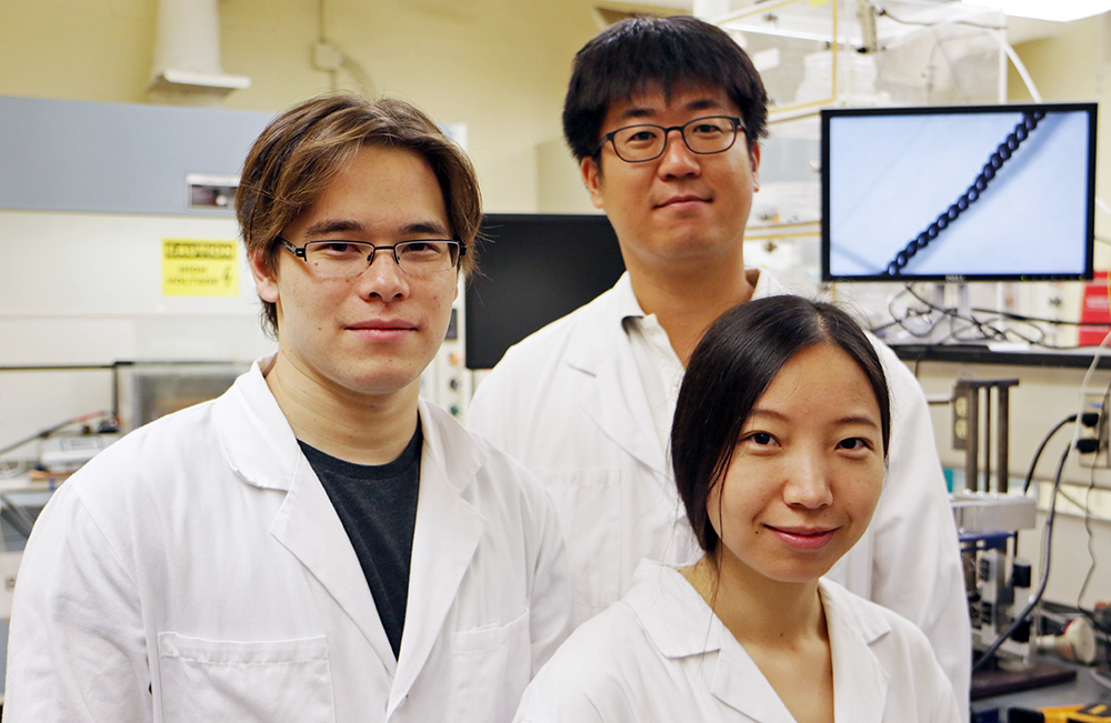 From left: Dr Carter Haines BS'11, PhD'15, Dr Shi Hyeong Kim and Dr Nai Li  of the Alan G. MacDiarmid NanoTech institute at UT Dallas are lead authors of a study that describes carbon nanotube yarns that generate electricity when they are stretched or twisted. © The University of Texas at Dallas 