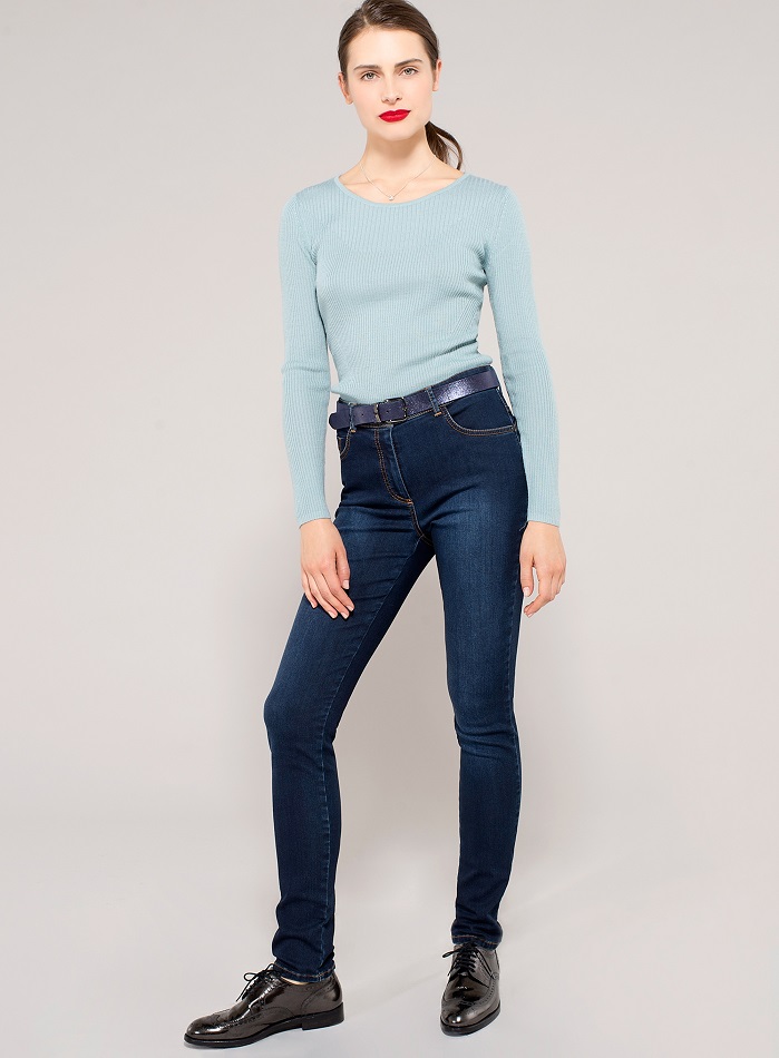 Apollon slim jeans are sold for at Un Jour Ailleurs stores in Italy, France, Belgium, Switzerland, Luxembourg and Spain. © Fulgar/ Un Jour Ailleurs