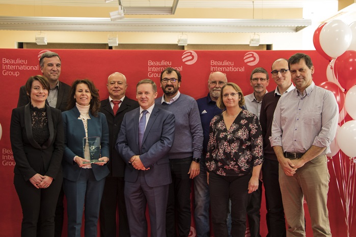 Representatives of FM Global Management and Ideal Fibres & Fabrics Project Team at the Award ceremony on November 7, 2017. © Beaulieu International Group