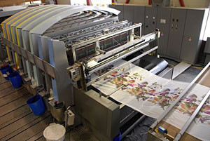 The system is said to be able to print at up to 2880m2/hour with up to 8 colours, using process and/or spot colours.