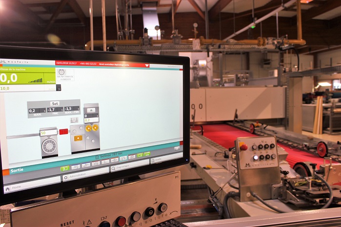 Intuitive, fingertip control of all parameters is provided with the latest Qualitex 800 PLC-controlled visualization system and its accompanying 24-inch monitor system. © Monforts