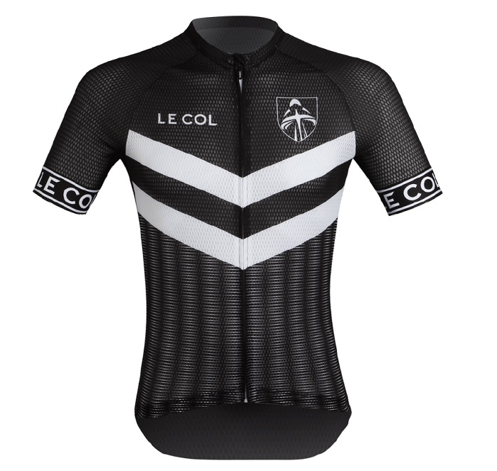 The jerseys are made from 100% recycled fabric, sharing the environmental ethos of SweetSpot. © Le Col
