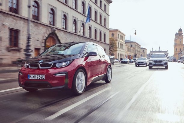 This year will see the launch of several new plug-in hybrids. © BMW Group