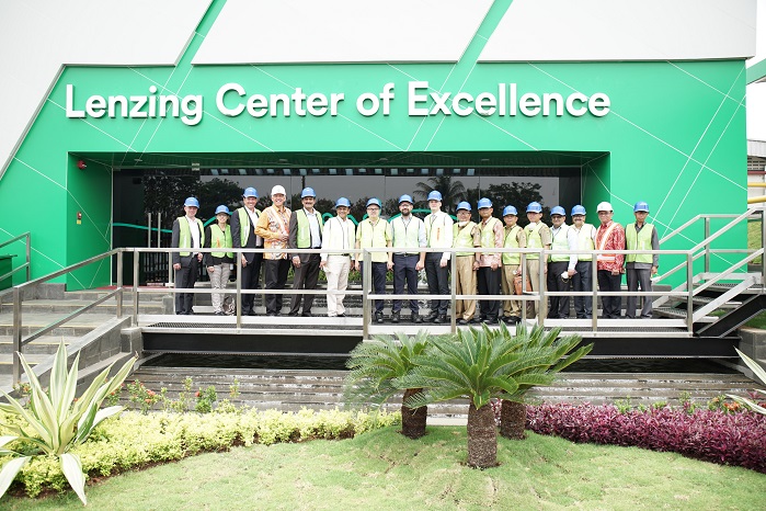 At the opening ceremony of the Lenzing Center of Excellence. © Lenzing AG