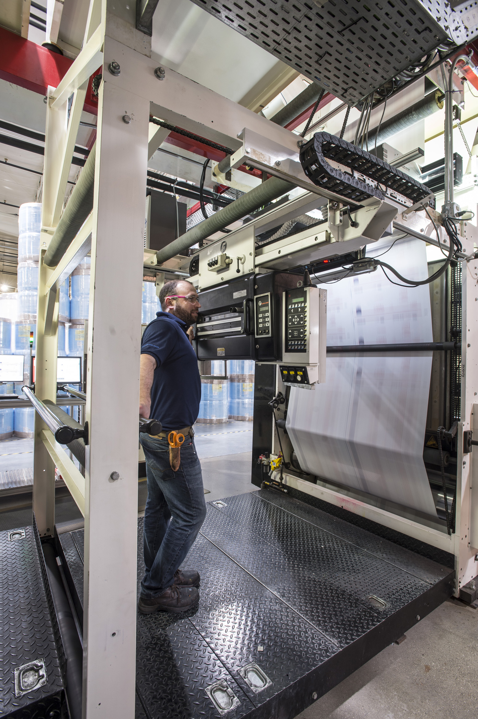 Web Industries' variance-in-repeat printing streamlines manufacturers’ production by incorporating multiple different repeating designs onto a single roll of printed flexible material. © Web Industries Inc.