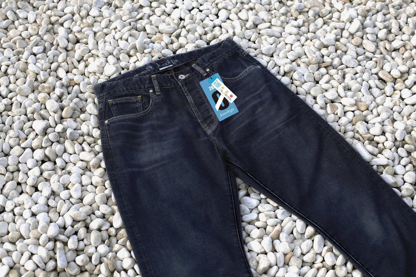 Denim overdyed using Pad-Ox G2. ©Jeanologia