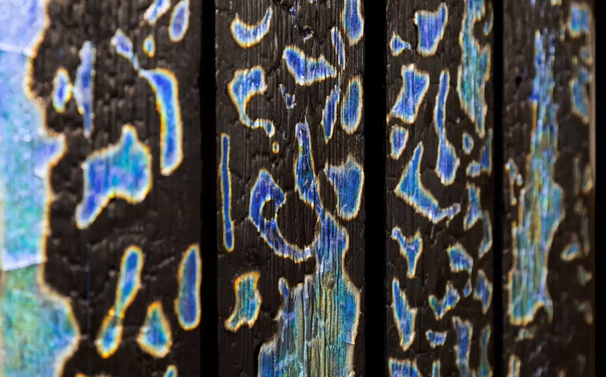 Shimmering Wood is creating surface colours from thin layers of nanocellulose. © Shimmering Wood