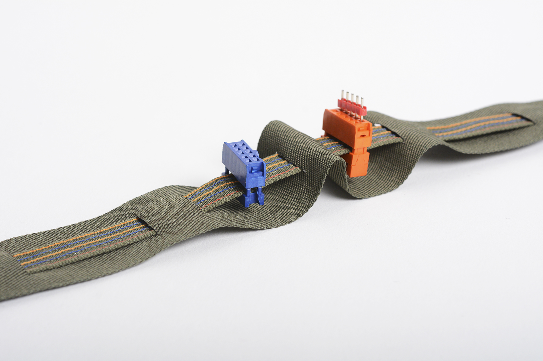 Satab’s narrow interface ribbon can be non-conductive to facilitate cable-pulling tapes or ribbon holders. © Satab