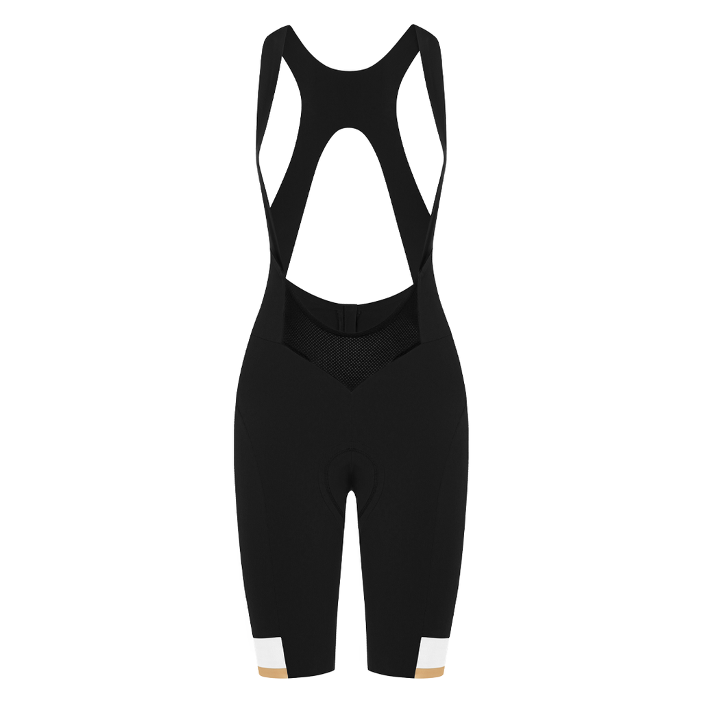 Two cycling bib shorts for women and two gravel shorts, are engineered with the innovative Fitter fabric, which uses Amni Soul Eco. © Cher/ Fulgar