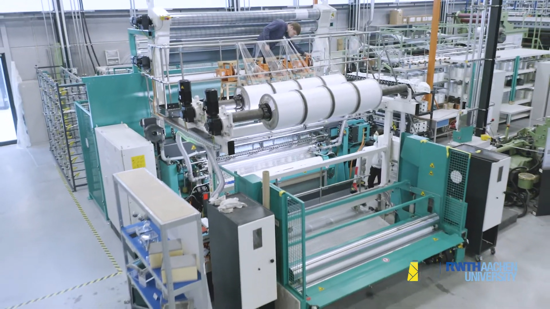 The Aachen ITA has installed a special Karl Mayer Biaxtronic warp knitting machine for the production and further development of 2D and 3D structures for TRC. © ITA Aachen