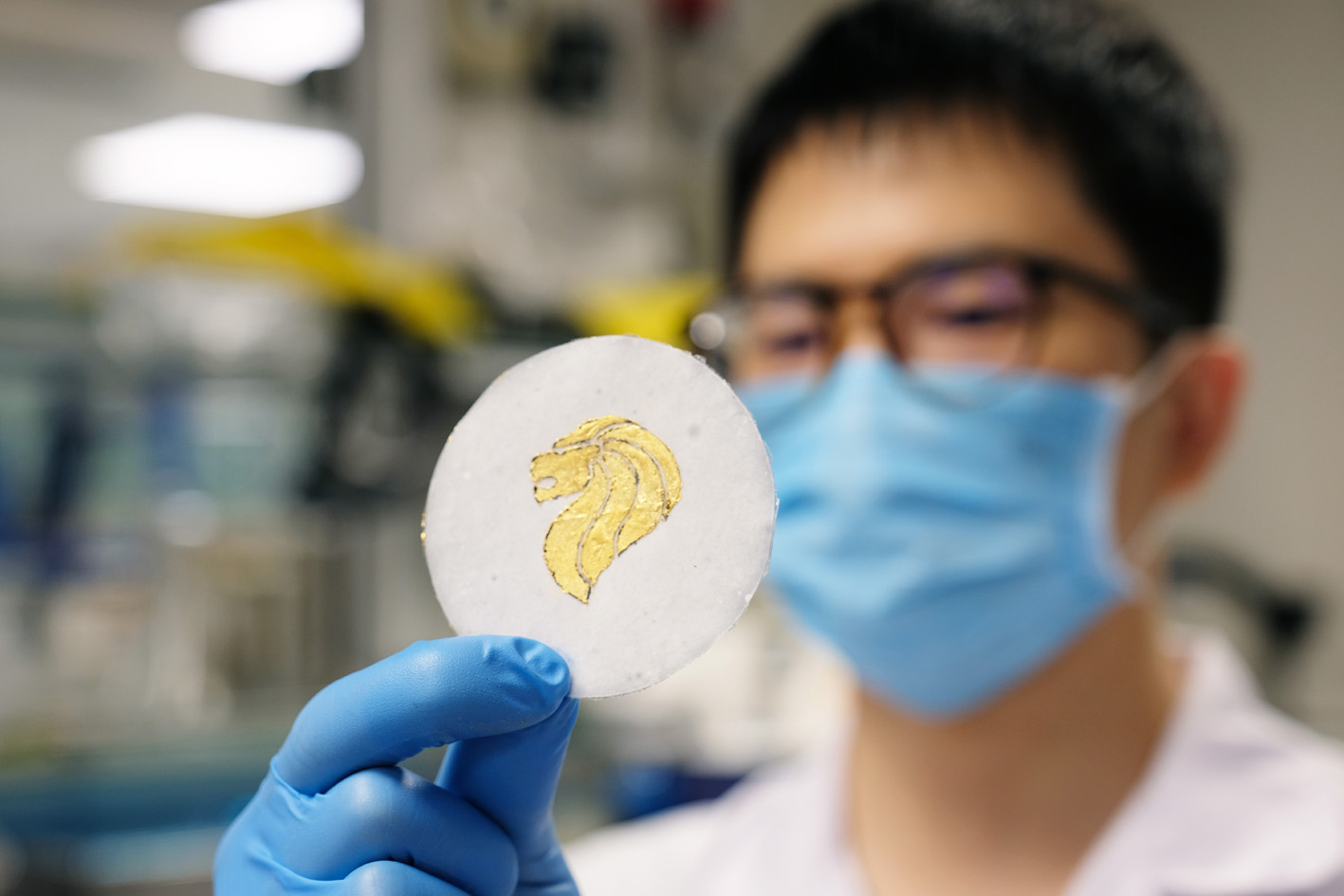 The paper batteries are made up of electrodes screen-printed on to both sides of a piece of cellulose paper that has been reinforced with hydrogel. © NTU