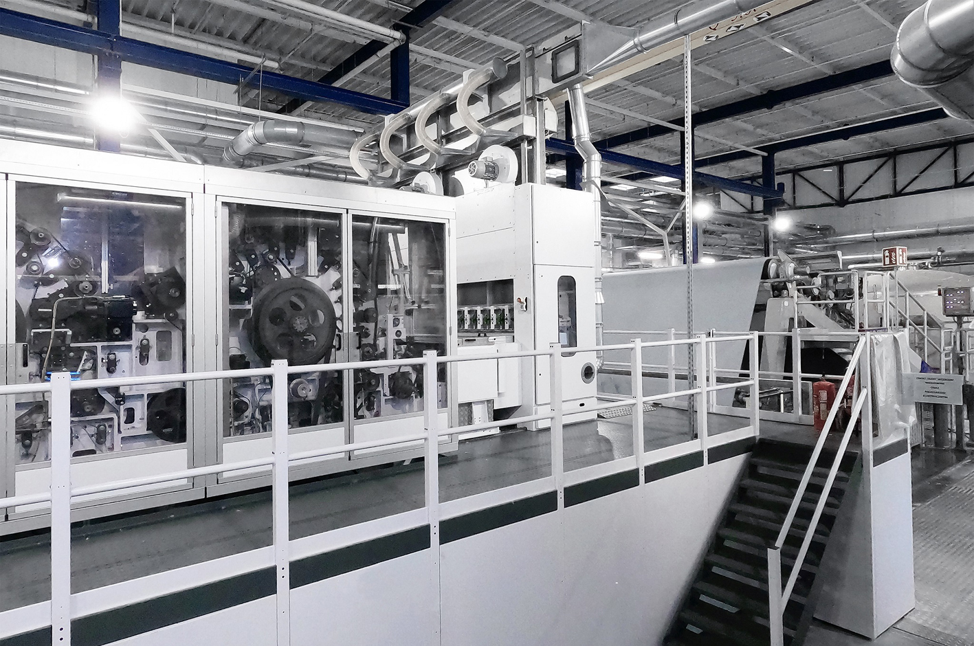 Trützschler and Voith CP line for the production of biodegradable composite nonwovens from pulp and viscose fibres. © Trützschler Nonwovens