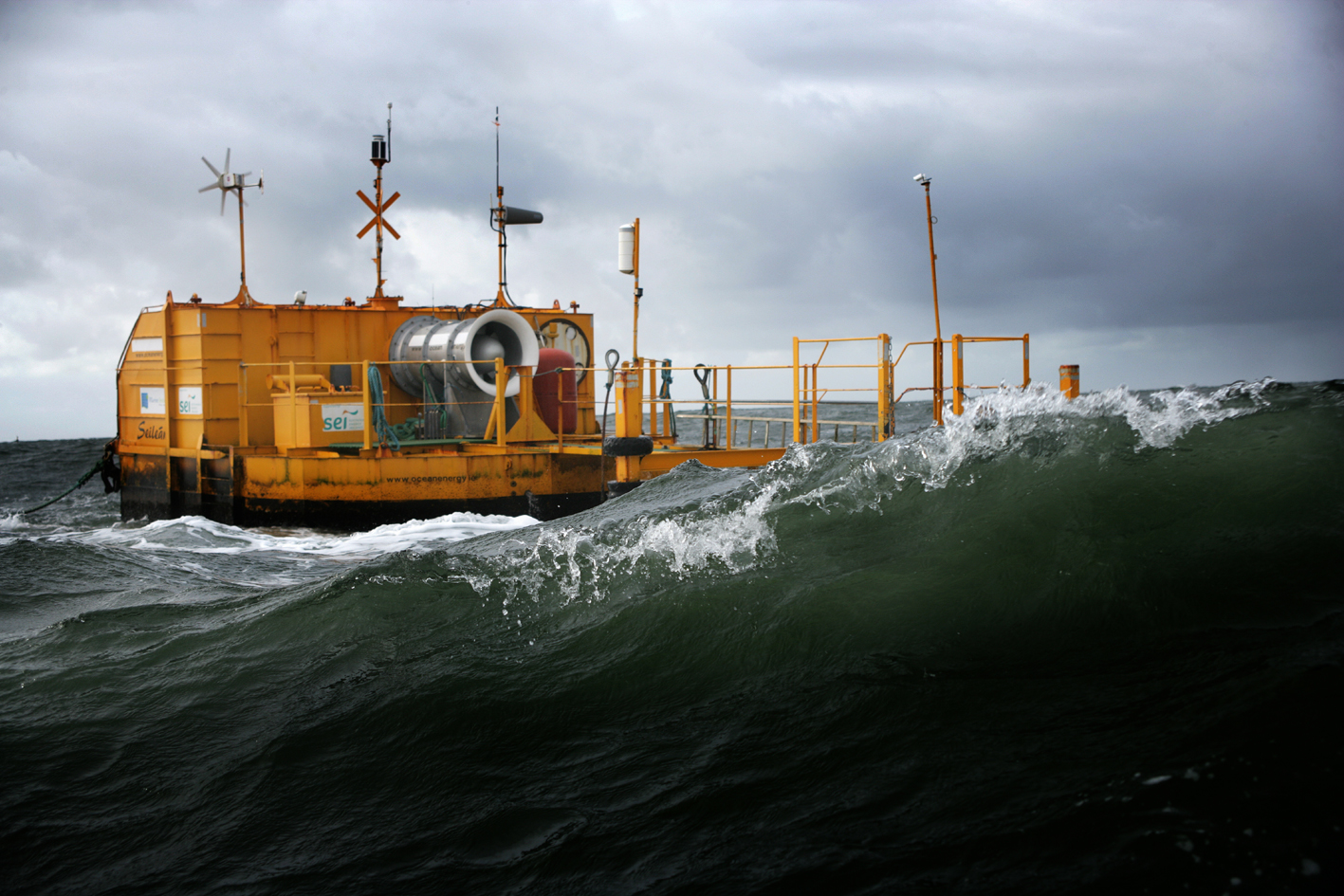 wave energy devices