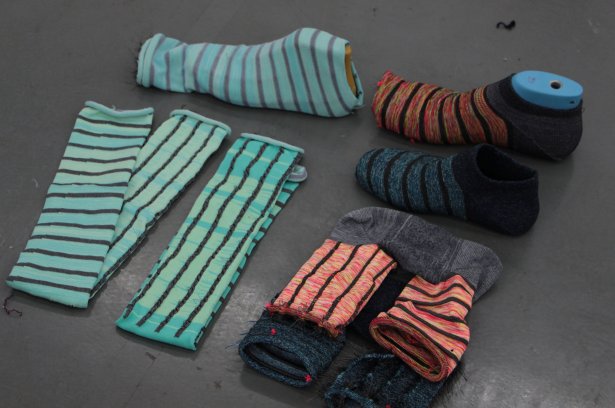 Smart socks can monitor pressure on a diabetic patient’s feet to prevent the formation of ulcers. © MIT