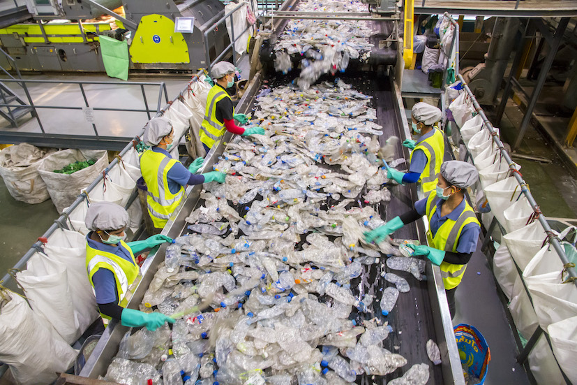 PET bottle sorting in Thailand. © IVL