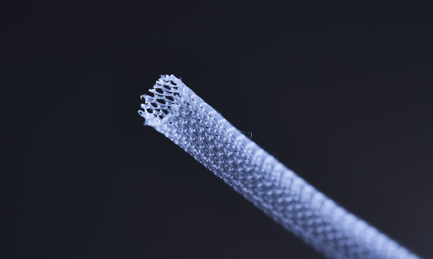 Knitted grafts are made of synthetic materials using artificial textile veins that can be produced in different designs and diameters. © Comez