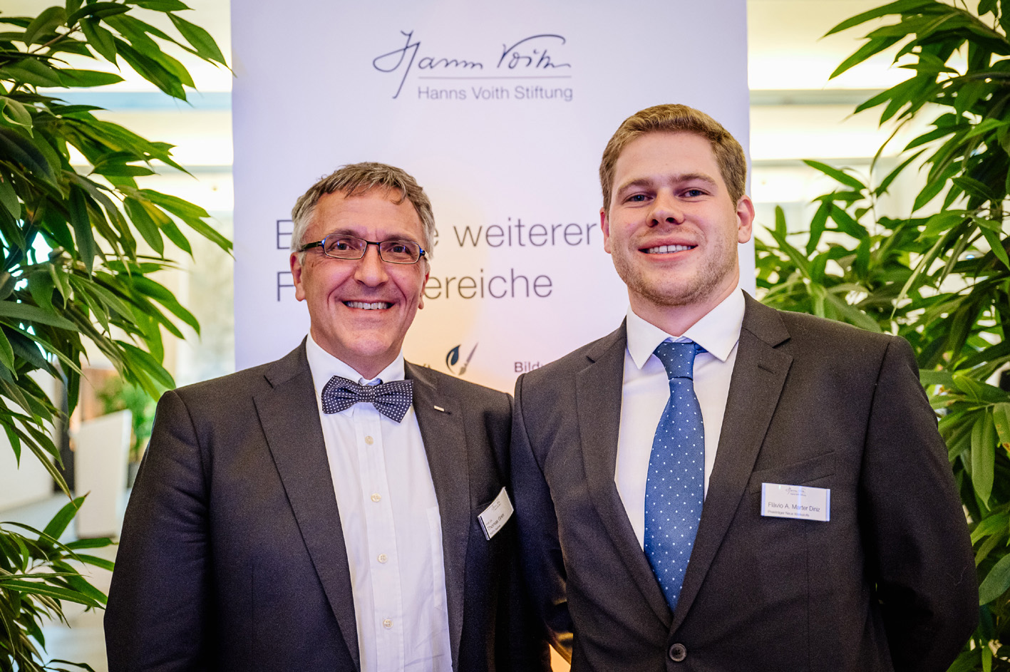 ITA’s Dr Thomas Gries with award winner Flávio André Marter Diniz. © Oliver Vogel, Hanns Voith Foundation  