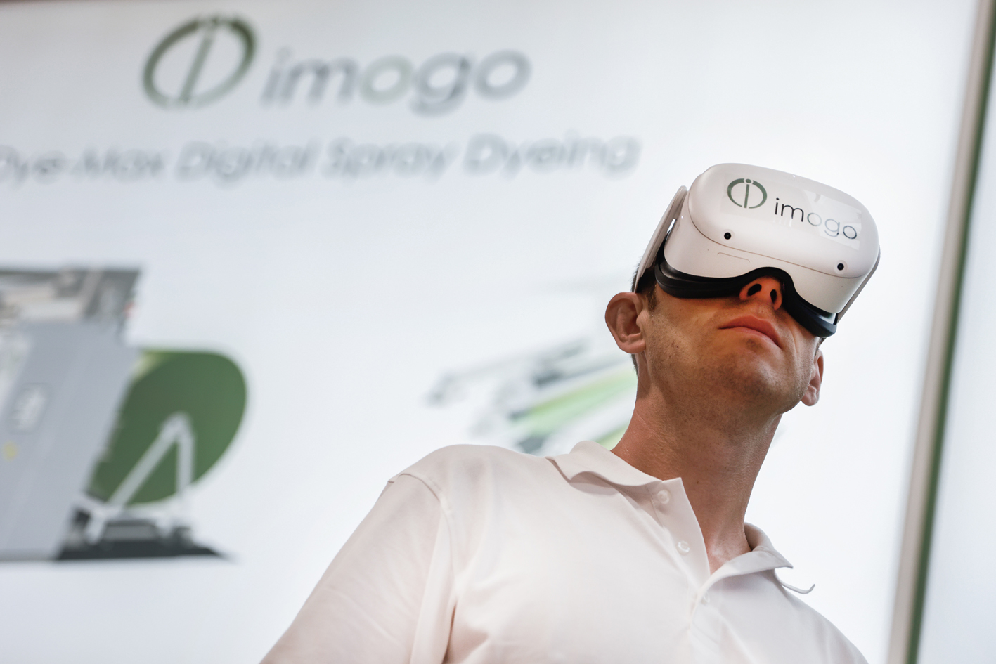 Imogo employed VR headsets to showcase the full capabilities of its technology in Milan. © Imogo