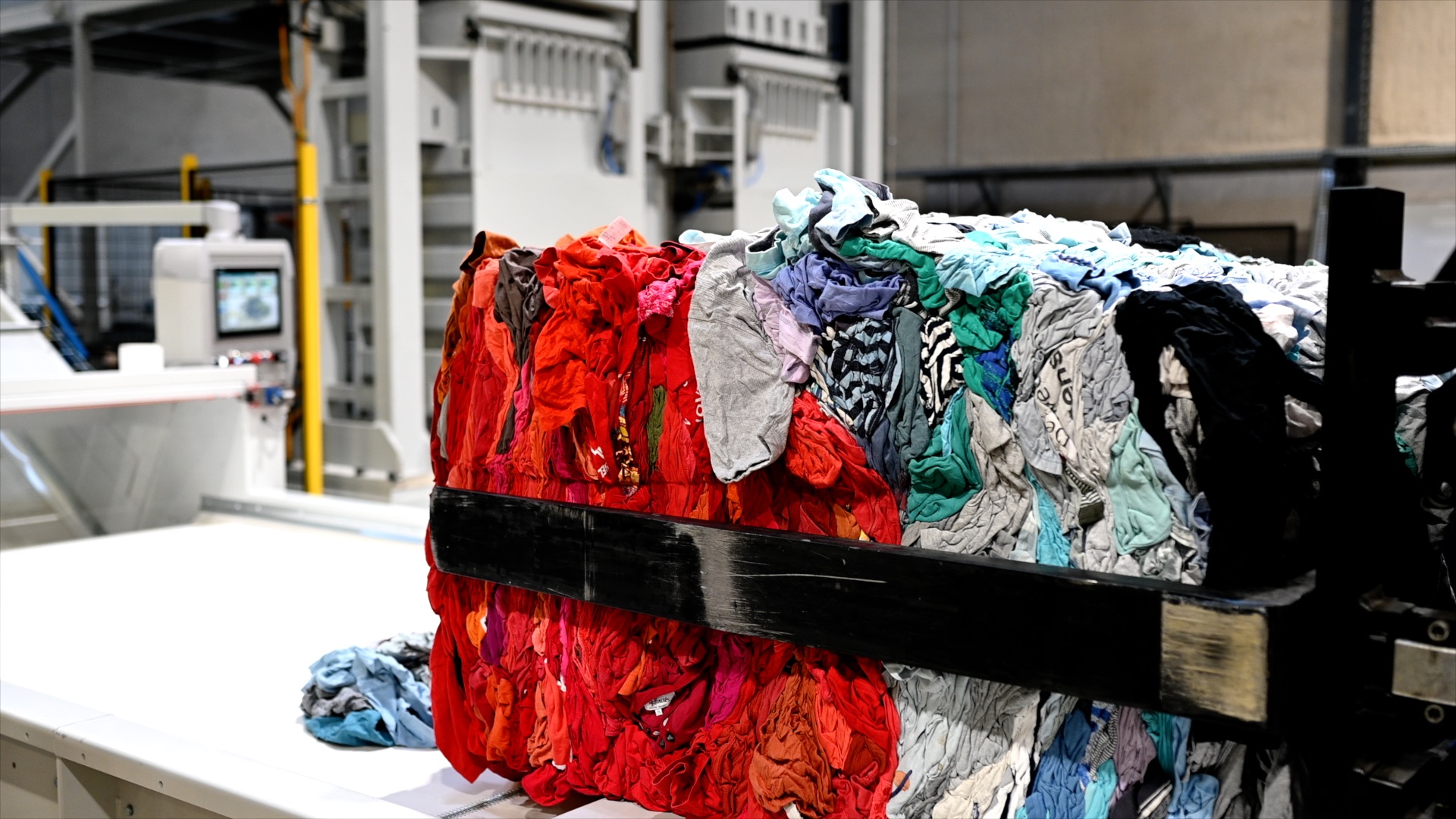Textile waste before sorting. © SBO Event			       