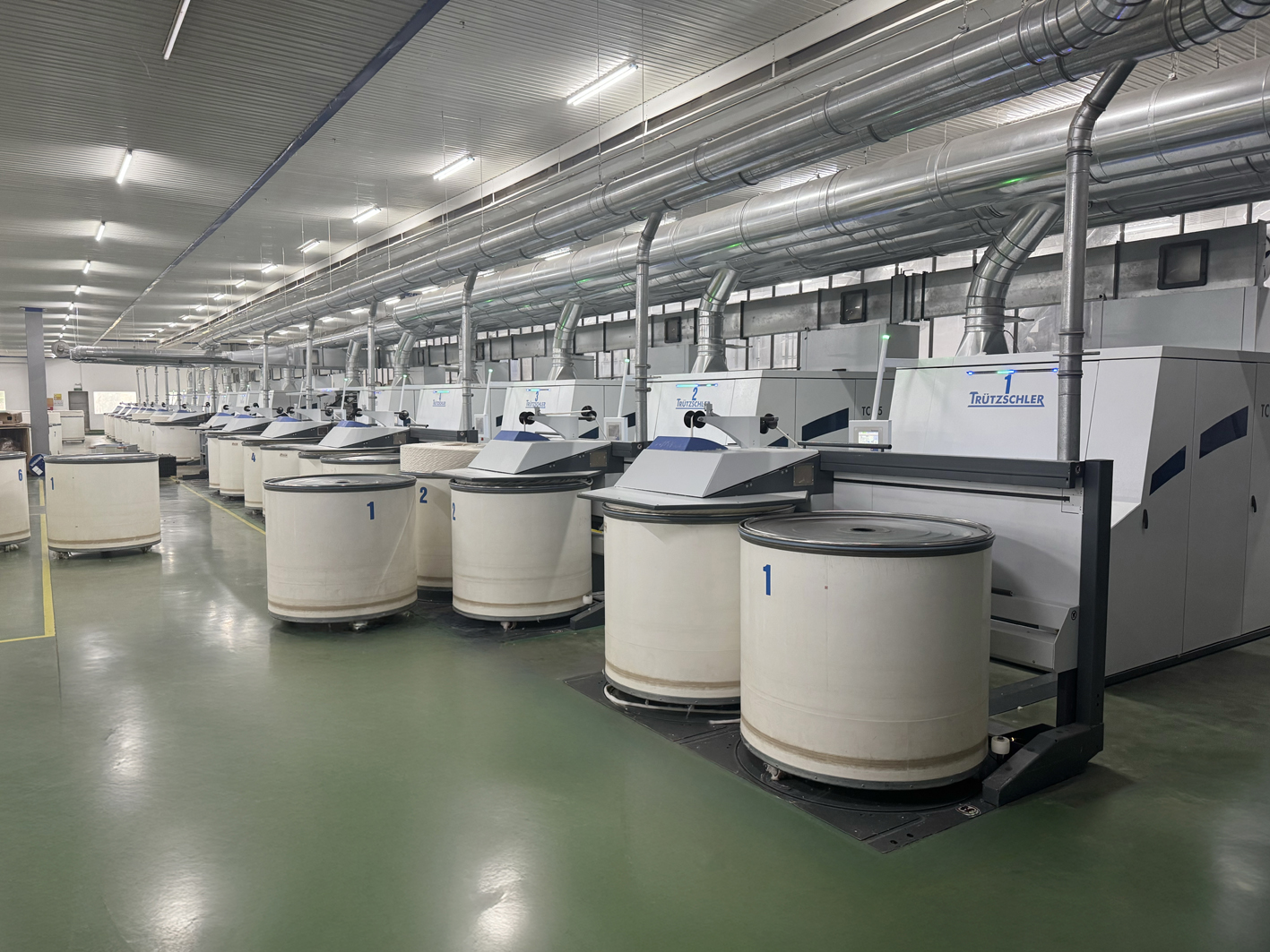 Tra Ly operates numerous Trützschler carding machines and recently added the TC 19i with T-GO. © Trützschler