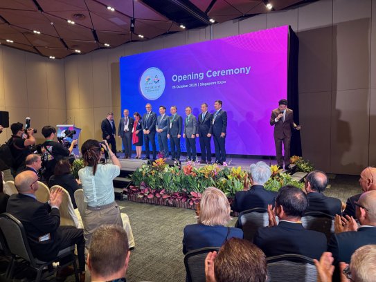 Opening ceremony at Singapore Expo. © A.Wilson