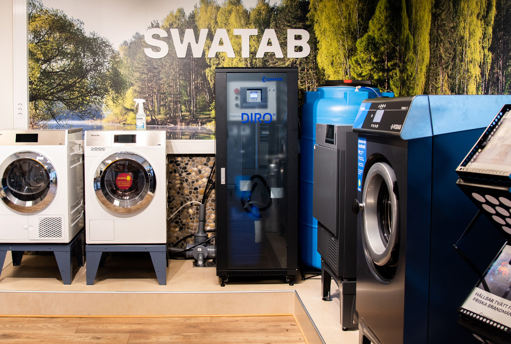 The SWATAB Diro system converts tap water into ultra-pure deionized water. © SWATAB