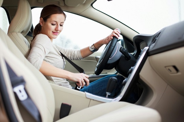 With regard to comfort properties, optimally designed vehicle seats can contribute to the vehicle driver being focused and relaxed even on long journeys. © Light Poet/shutterstock.com