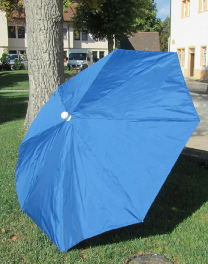 Sunshade. All seams were produced by laser welding. © Hohenstein Institute