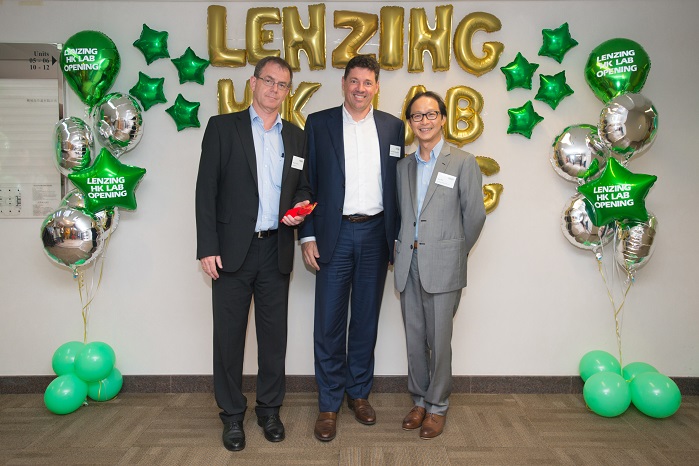 From left to right: Mr Albert Leitner, Mr Robert van de Kerkhof, Mr Rex Mok. © Lenzing