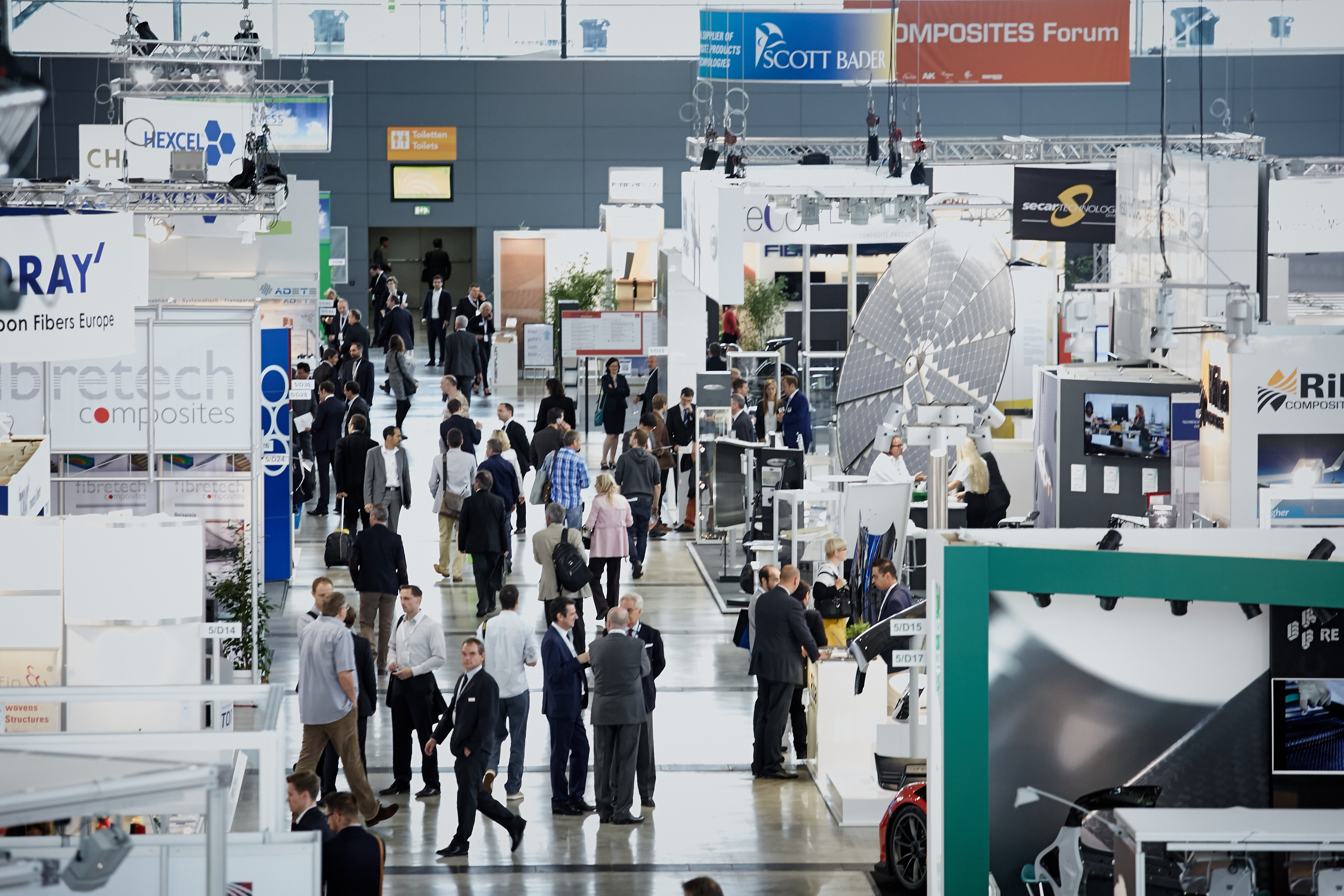 Trade fair visitors are confirming the excellent economic prospects enjoyed by fibre-reinforced composites. © Composites Europe