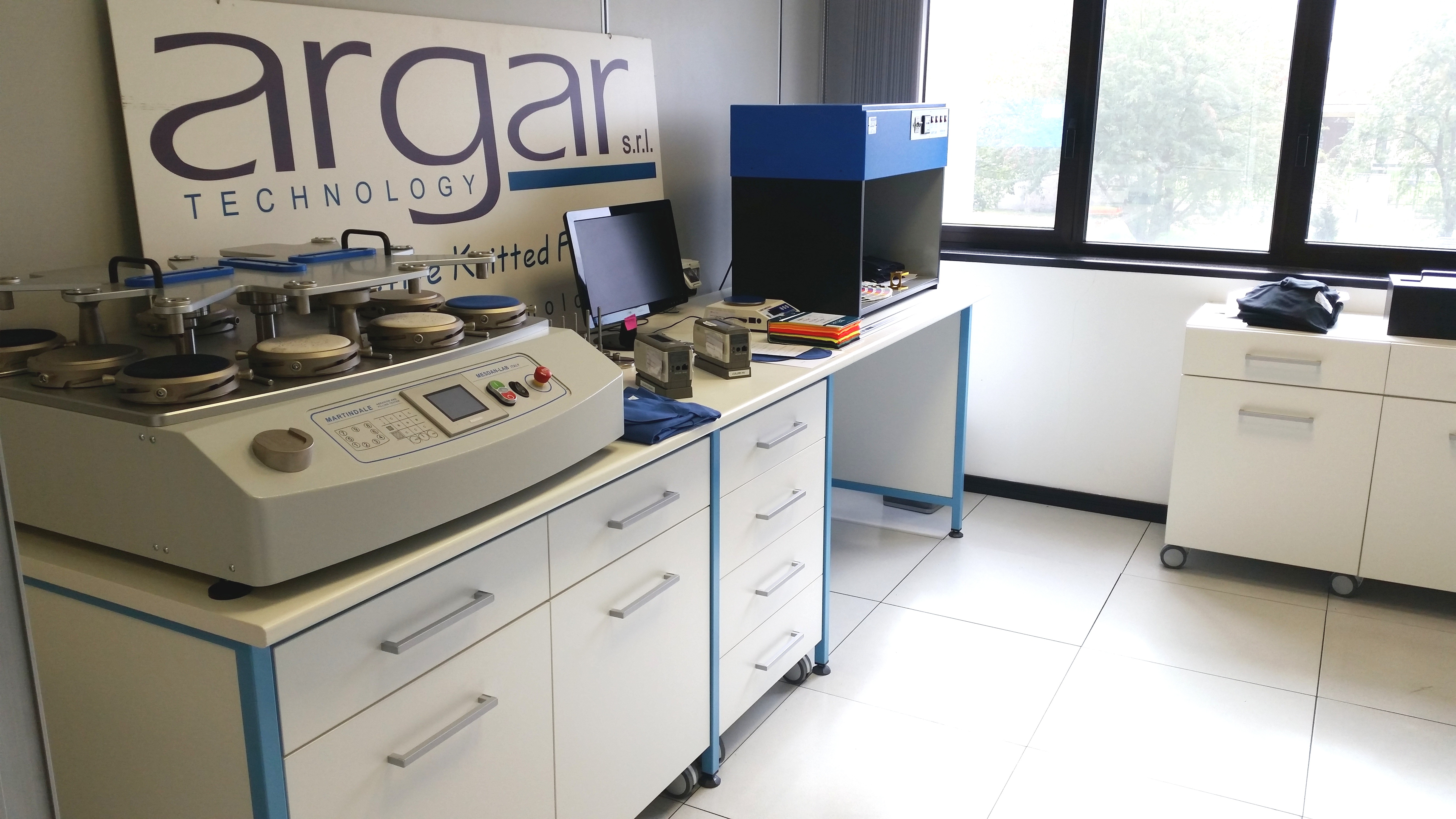 The innovative Italian manufacturer expanded its Quality and R&D laboratories with the installation of new testing equipment. © Argar Technology