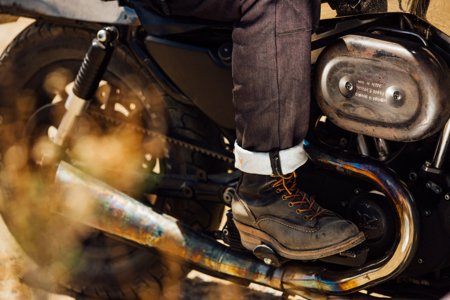 Rider jeans can now be designed that increase safety without losing any sense of freedom or style and newer versions of Dyneema Denim are also currently being developed in different colors and with water-repellent finishes. © Dyneema. 