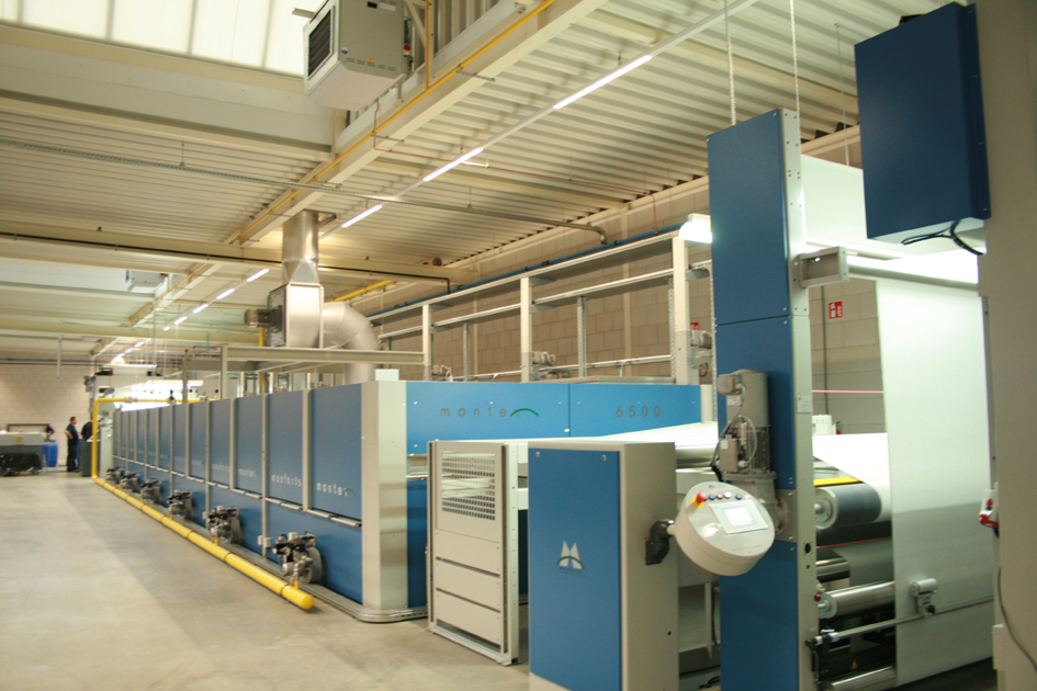 The Tapetex plant is equipped with all of the latest technology for laminating and embossing, dyeing, double-sided coating and heatsetting, crushing, flocking, laser engraving and digital and conventional printing, including a Monforts Thermex dyeing line for both wovens and nonwovens.