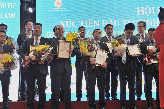The Investment Certificate was issued to the company during the Quang Nam Investment Conference on 26 March. © Kraig Biocraft Laboratories 