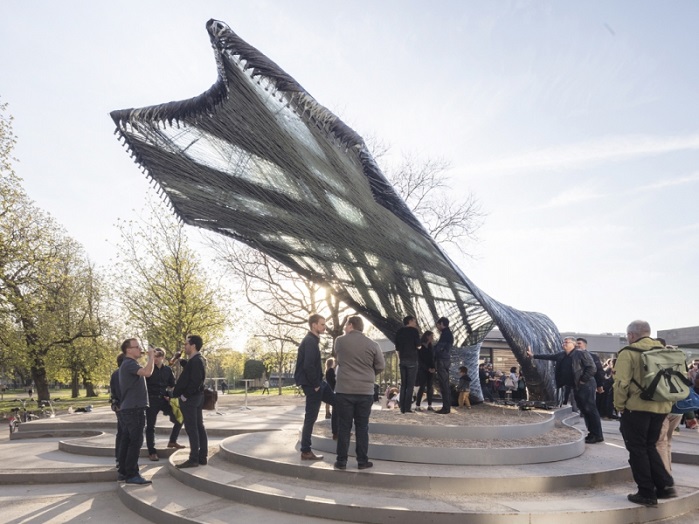 The ICD/ITKE Research Pavilion 2016-17 was created by laying a combined total of 184 km of resin-impregnated glass and carbon fibre. © Laurian Ghinitoiu