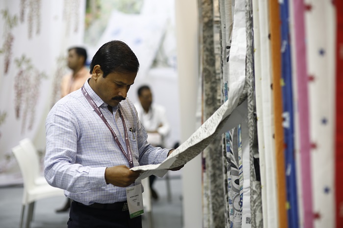 One-on-one buyer-seller meetings set the tone of business networking at Heimtextil India and Ambiente India 2017 from day one. © Messe Frankfurt / Heimtextil India edition