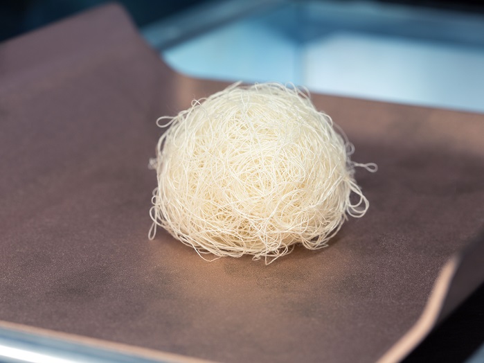 Yarn sample; most accurate yarn count determination thanks to the integration of international standards for selection of the predefined yarn length for tests. © Uster Technologies 