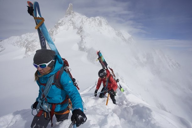 Eddie Bauer chooses eVent fabrics