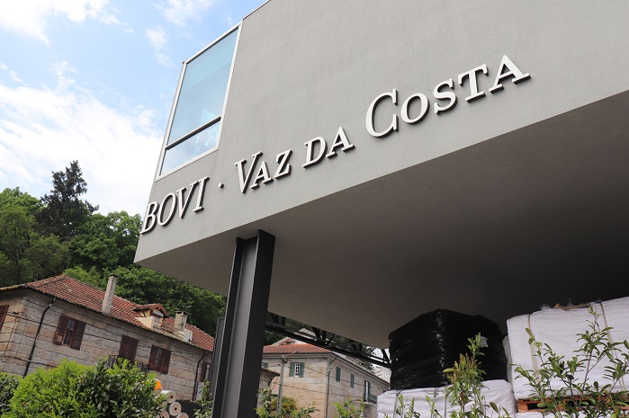 Vaz da Costa’s plant is on the outskirts of Guimaraes in Northern Portugal. The town’s centre has been listed as a UNESCO World Heritage site since 2001. © A. Monforts Textilmaschinen GmbH & Co. KG