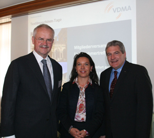 Chairman and Vice-Chairmen of VDMA Textile Machinery Association (from left to right): Fritz P. Mayer, Regina Brückner, Karlheinz Liebrandt.